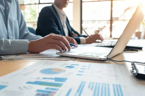 Schéma explicatif montrant comment analyser ses consommations pour adapter précisément le dimensionnement d’une installation solaire domestique