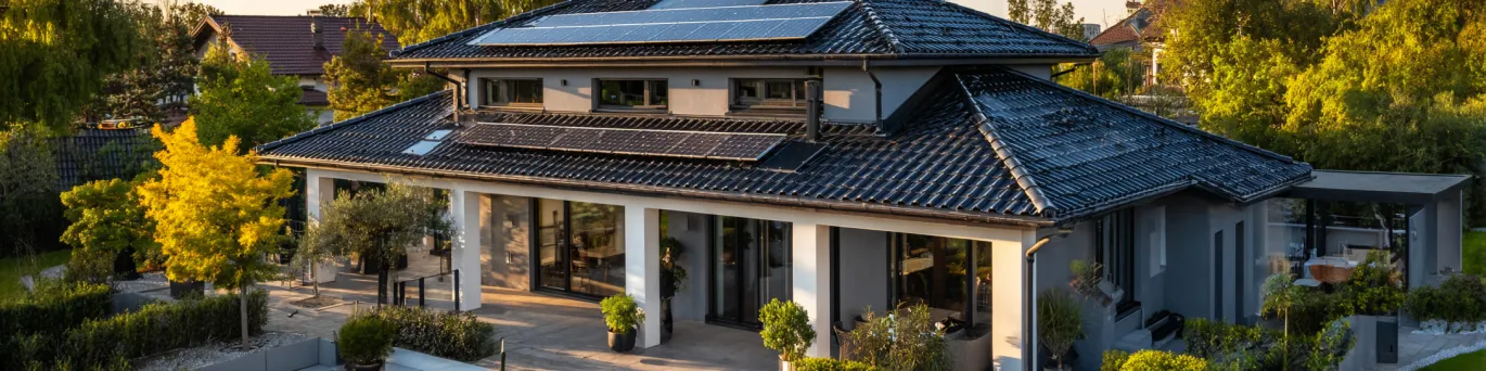Panneaux solaires en toiture : 7 conseils clés pour maximiser vos gains